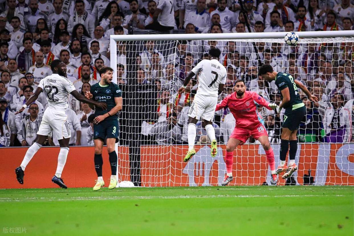 今晚欧联焦点战，曼联临场应变，压力陡增，心理建设被强调的简单介绍